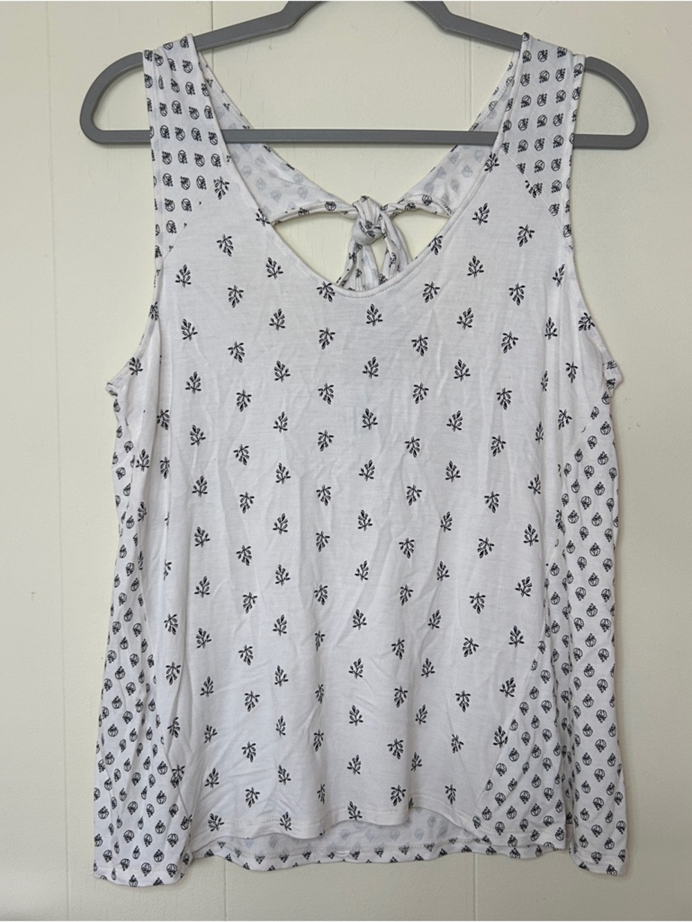 Old Navy White Tank Top with Black Floral Motif and Tie-Back Size Large